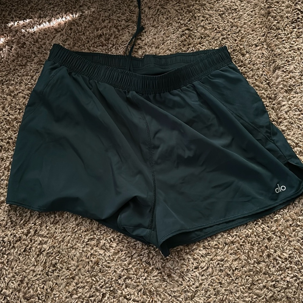 Alo women’s running shorts size large